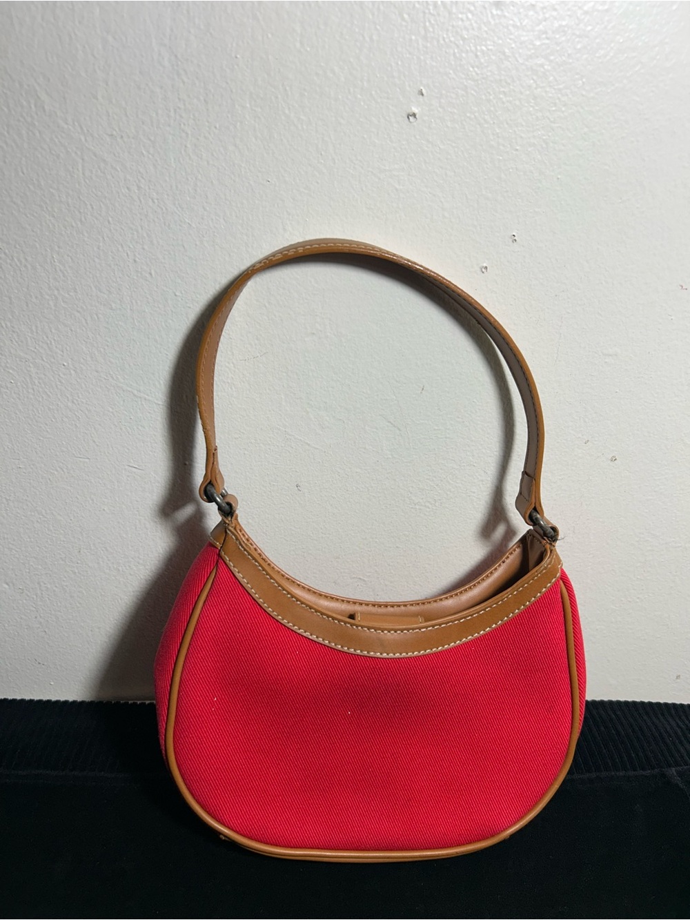 Fossil Red Canvas Shoulder Bag with Tan Leather Trim - Women - Picture 1 of 4
